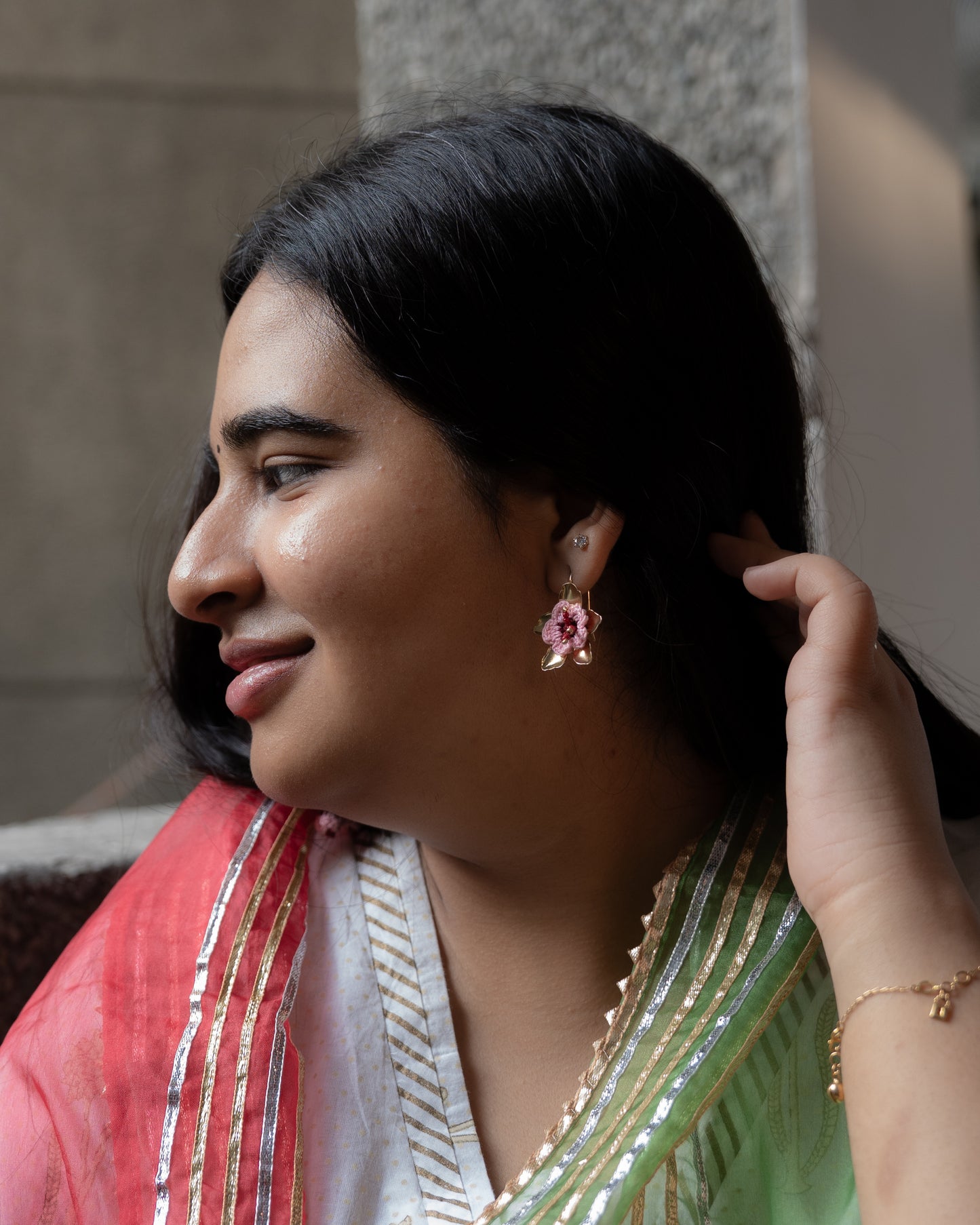 Gulabi Gleam Earrings