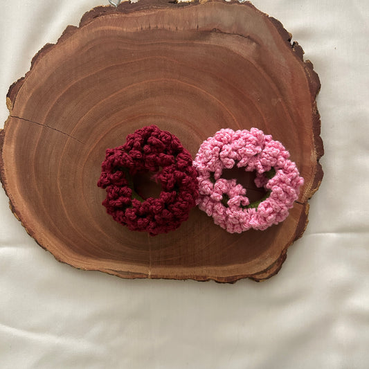 Set of Maroon and Pink Gajra Scrunchies
