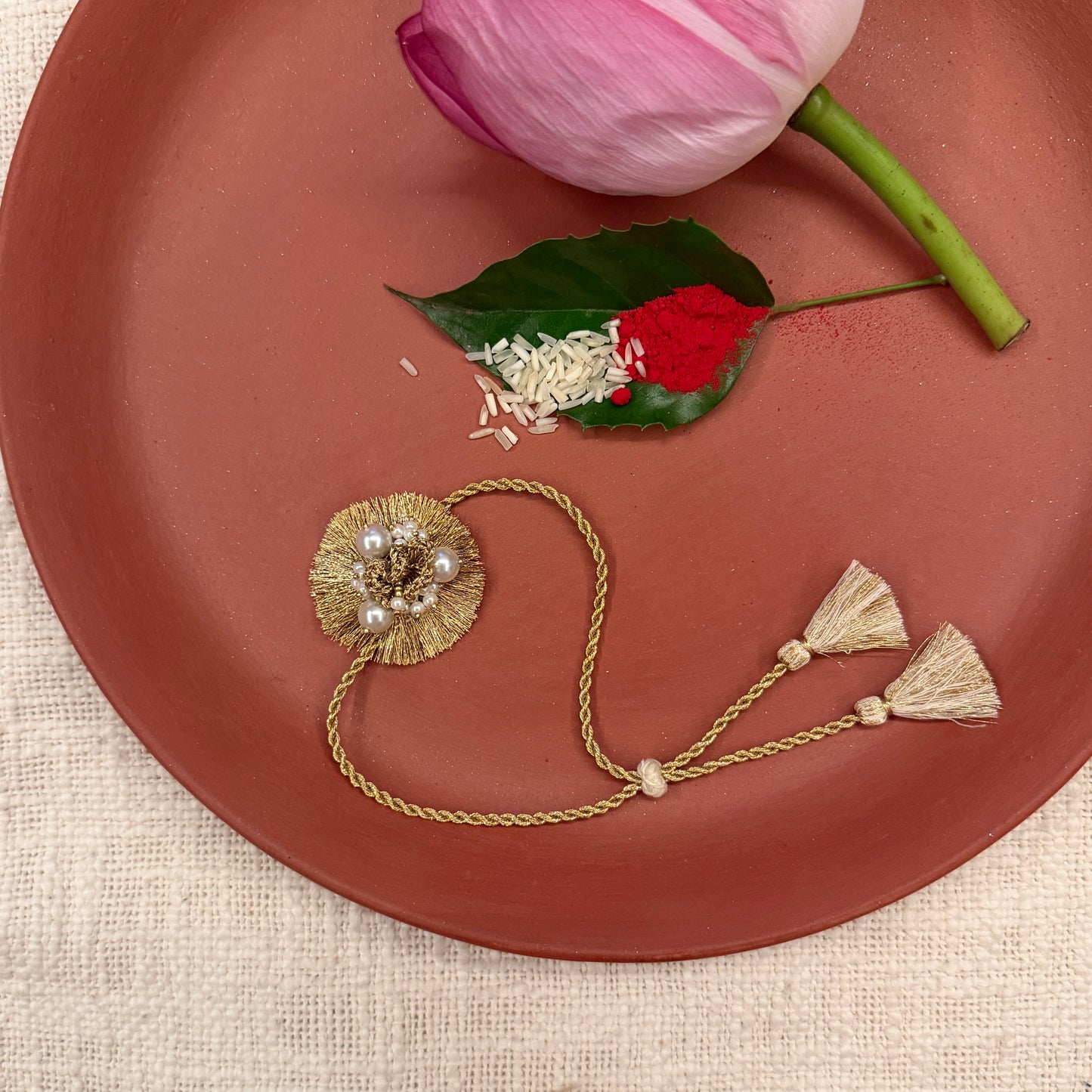 Noor Zari Rakhi