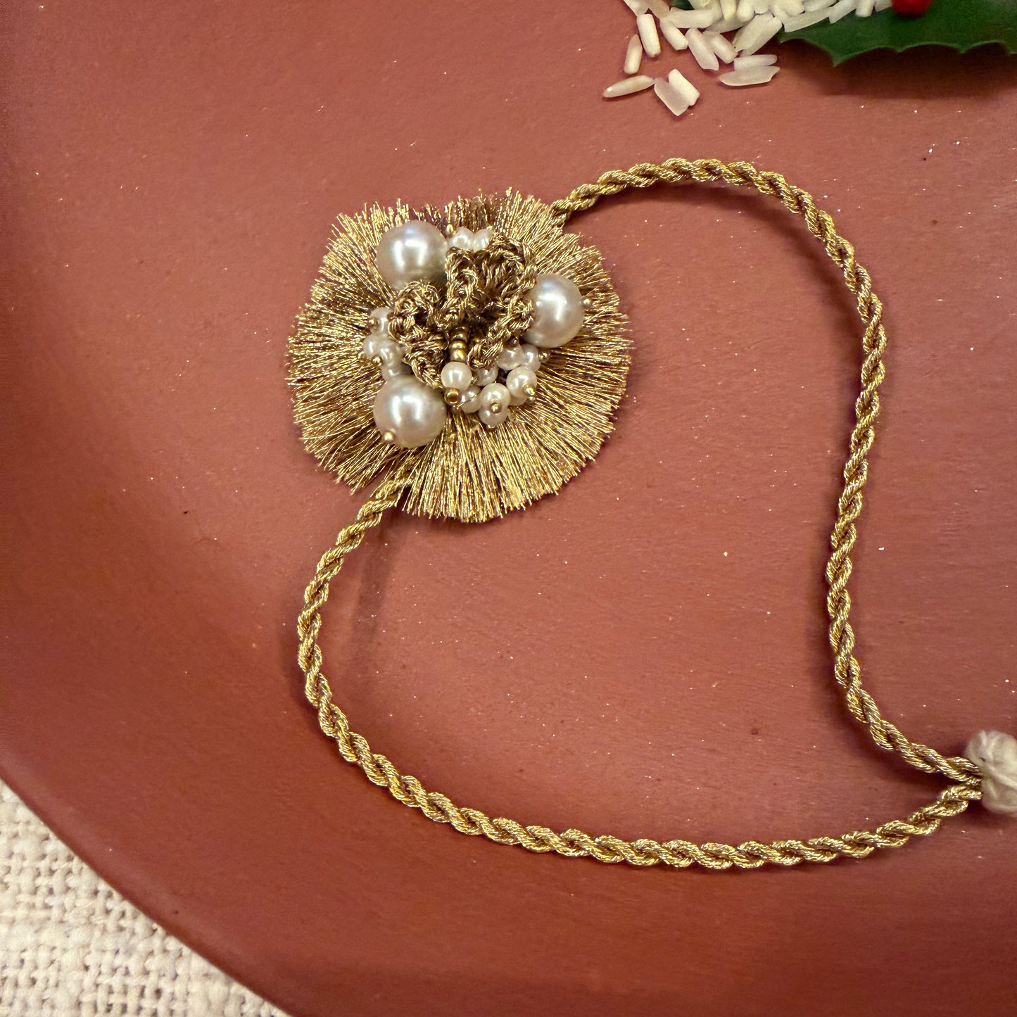 Noor Zari Rakhi