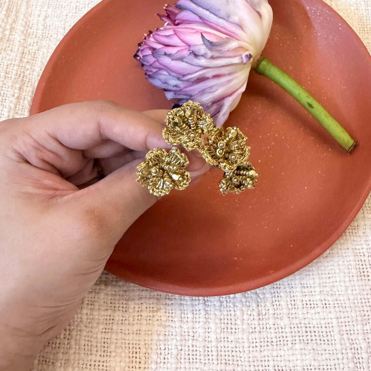 Sunheri Hairpins