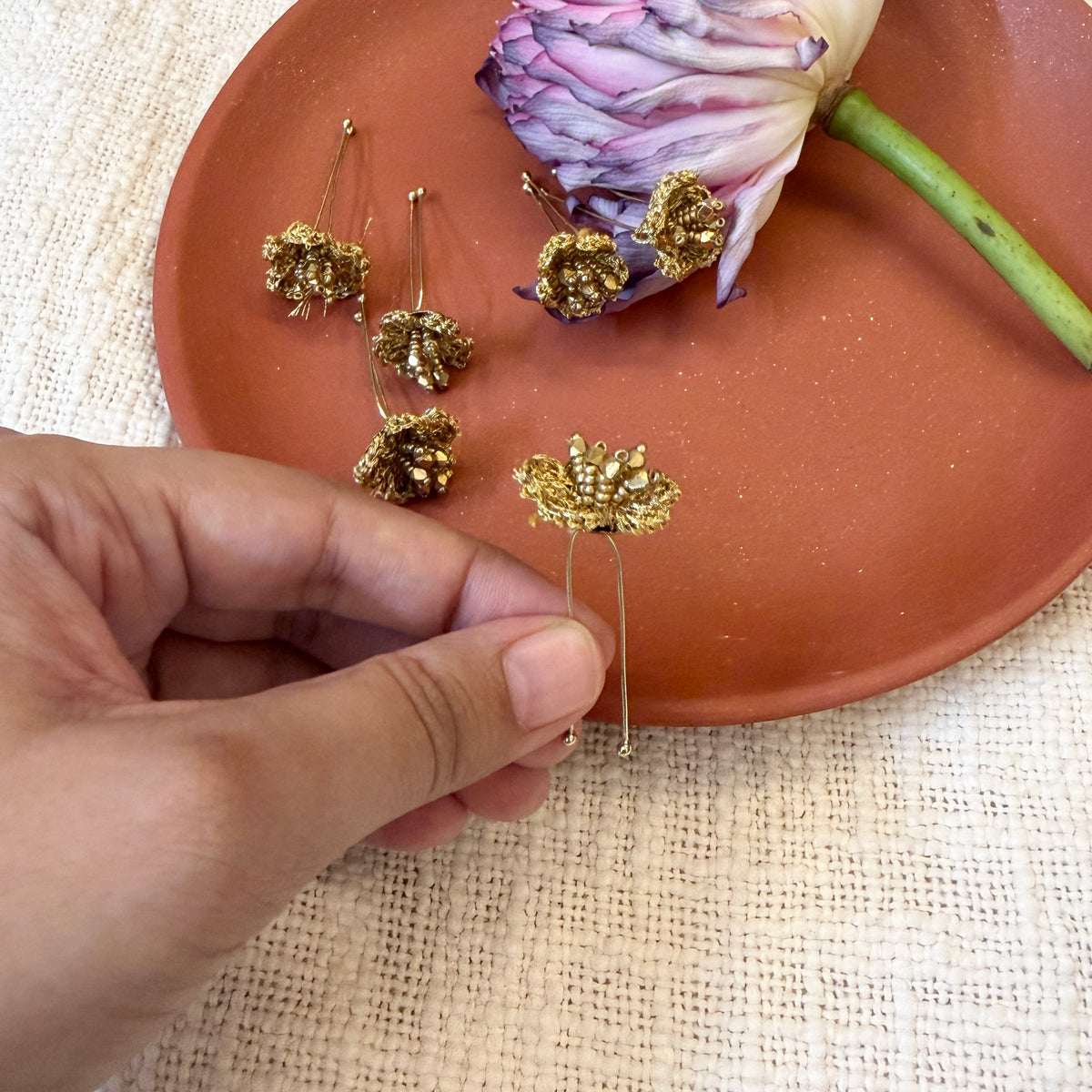 Sunheri Hairpins