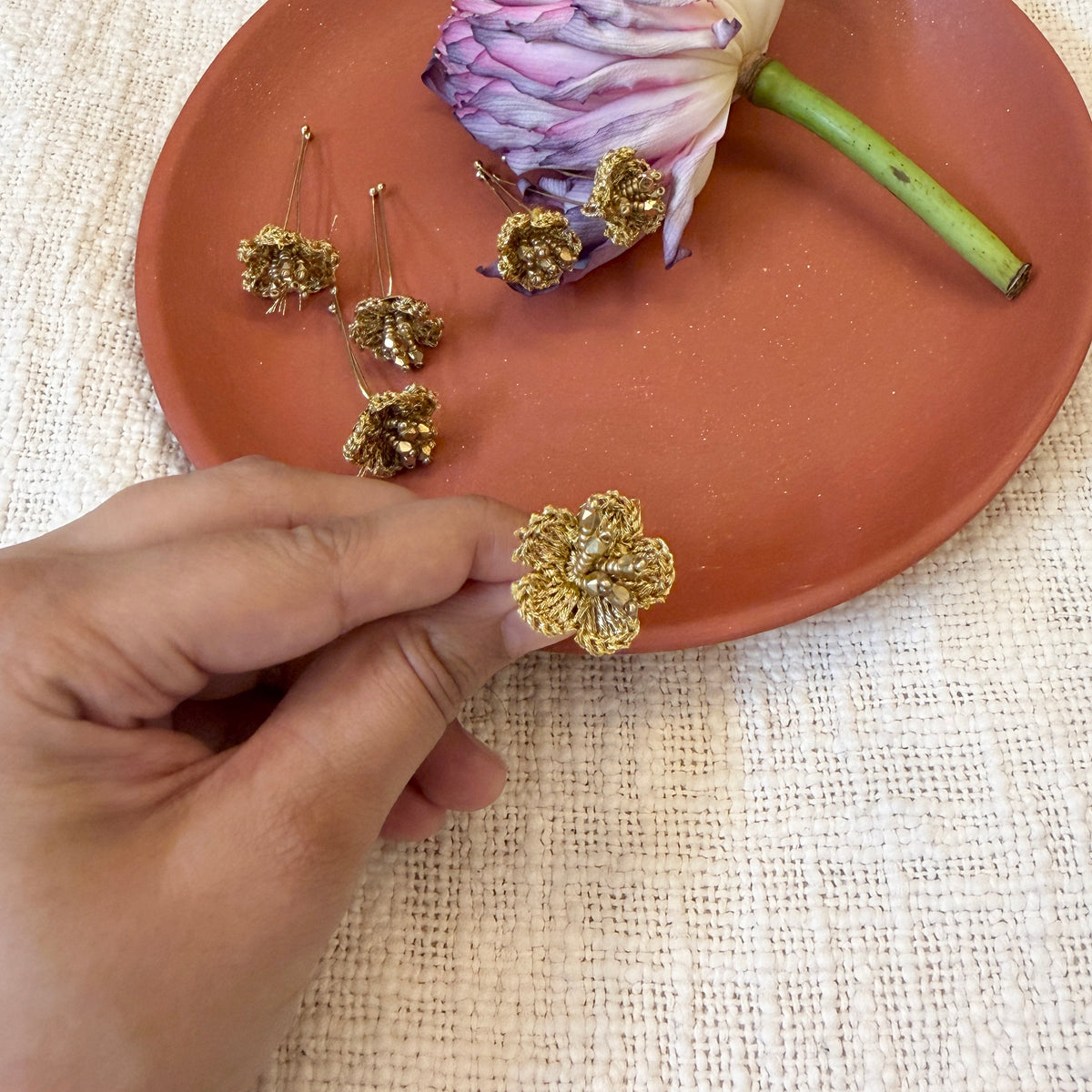 Sunheri Hairpins