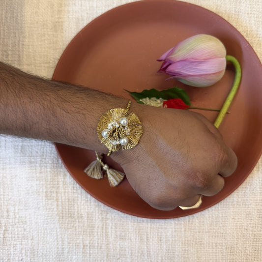 Noor Zari Rakhi