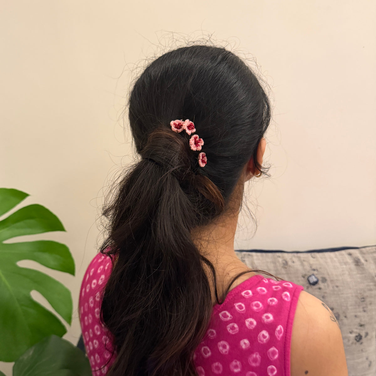 Gulabi Phool Hairpins