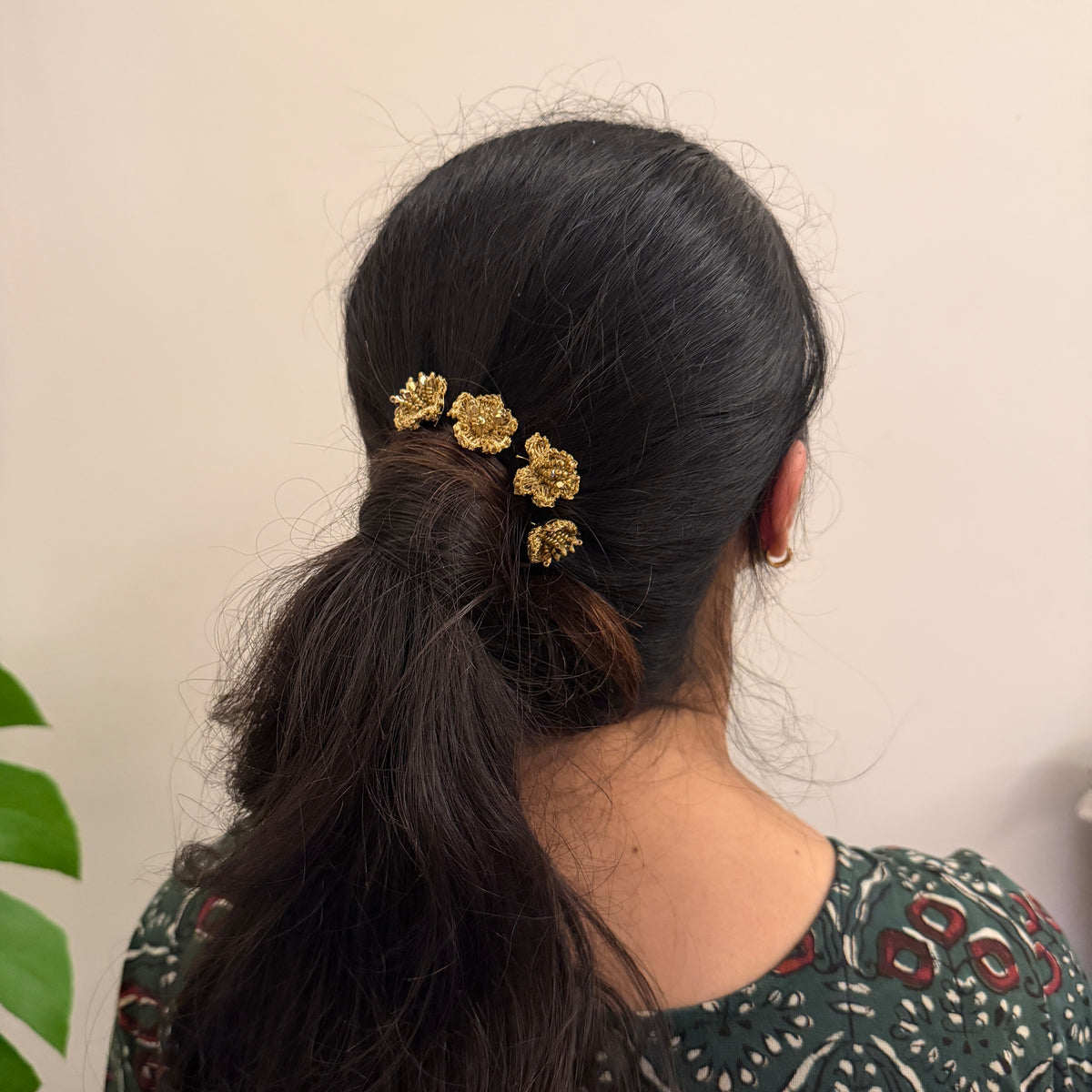 Sunheri Hairpins