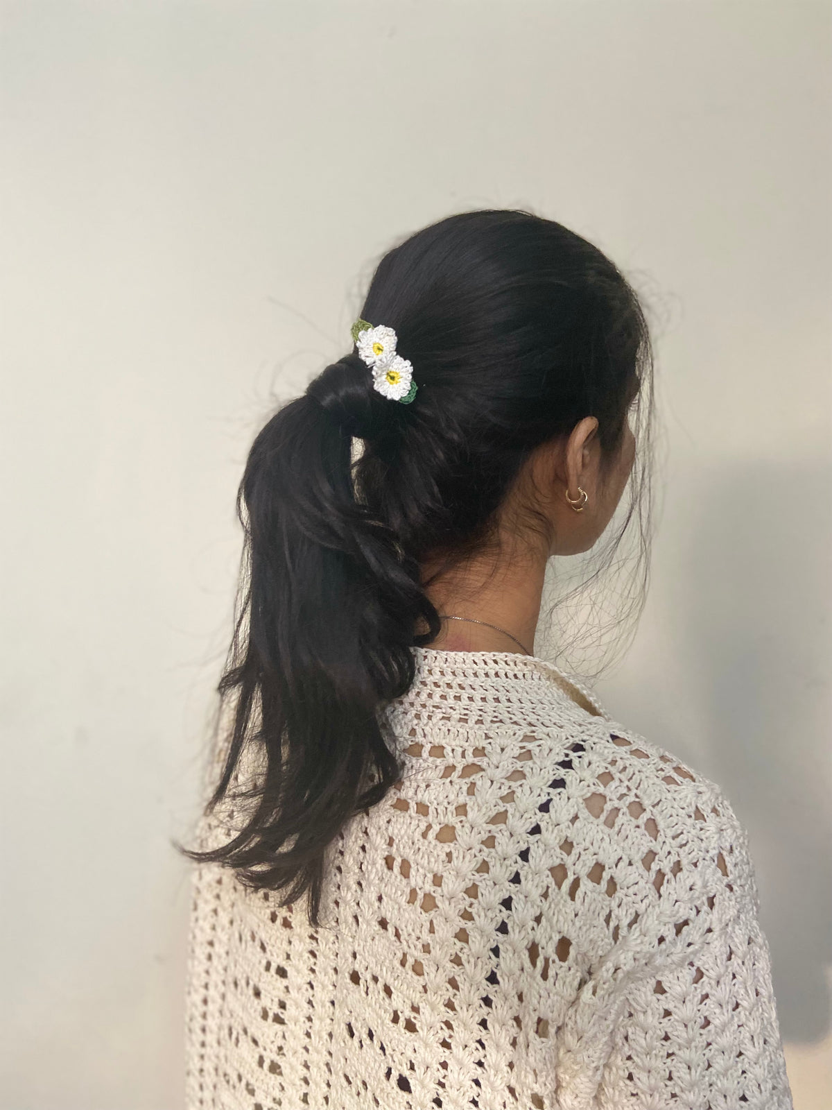Set of 3 Pink and 3 White Daisy Hairpins
