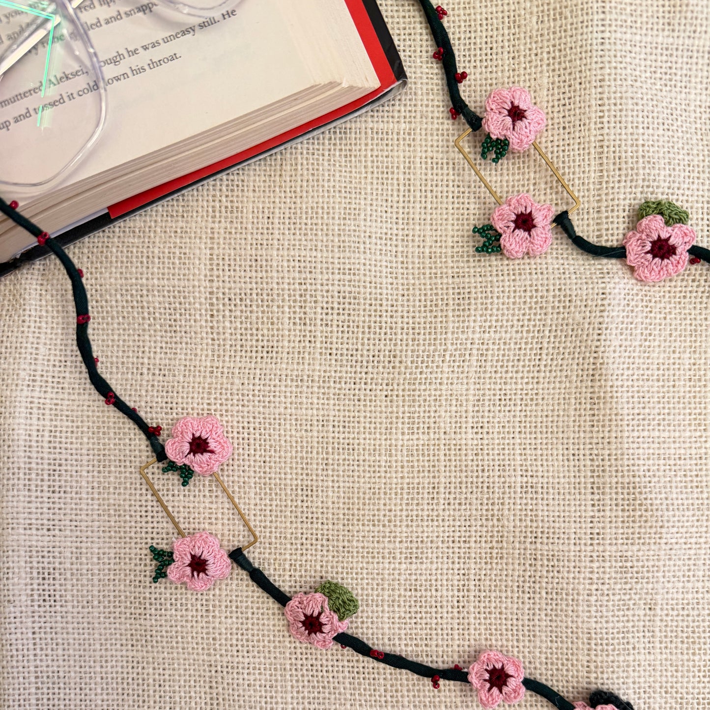 Gulabi Phool Specs String