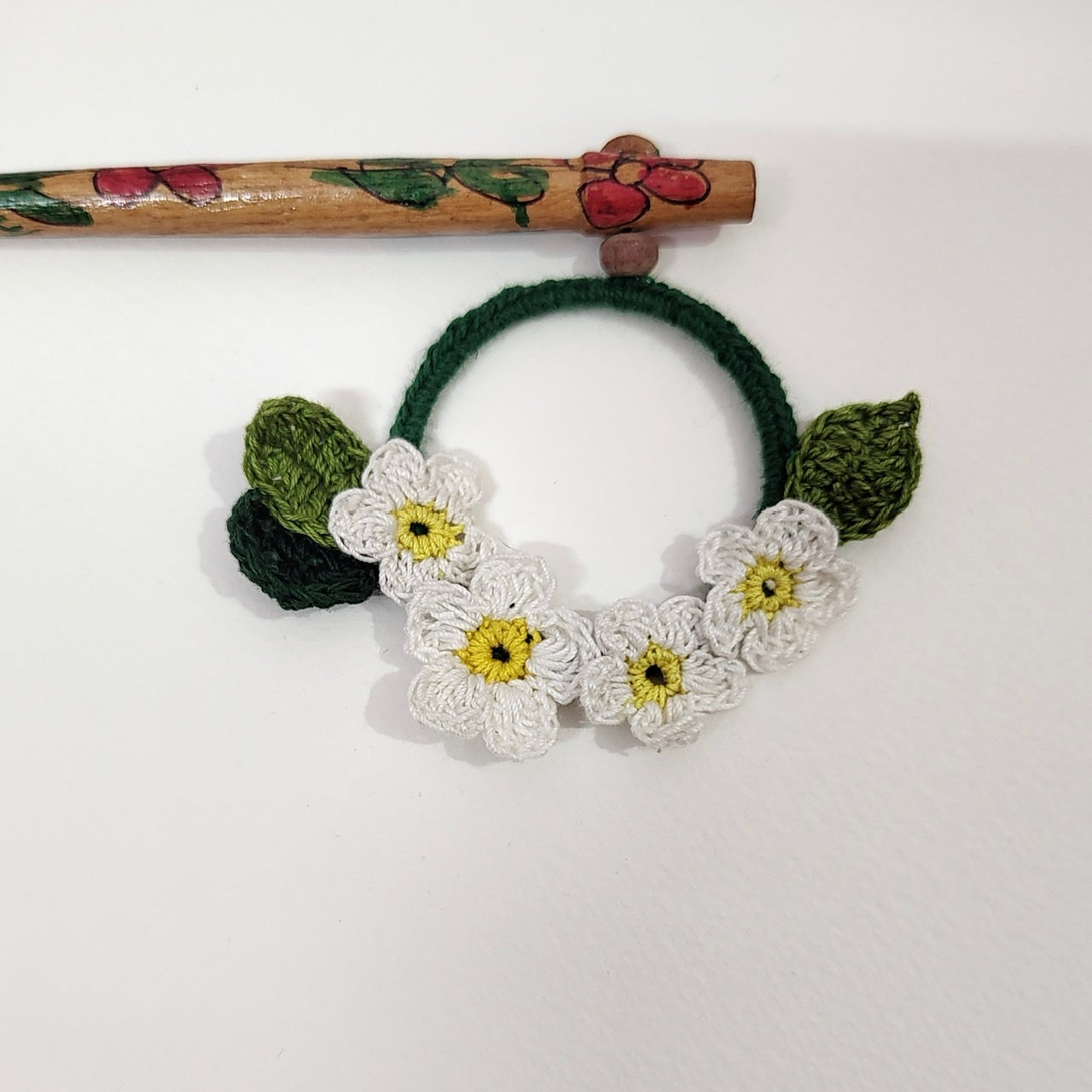 Daisy on a Ring Hair Stick